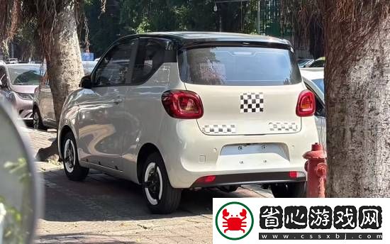 五菱宏光MINIEV三門版諜照曝光!設計Q萌可愛