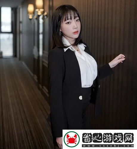 搬家工人當(dāng)著老公的面，驚現(xiàn)神操作引發(fā)網(wǎng)友熱議，簡(jiǎn)直讓人忍俊不禁！